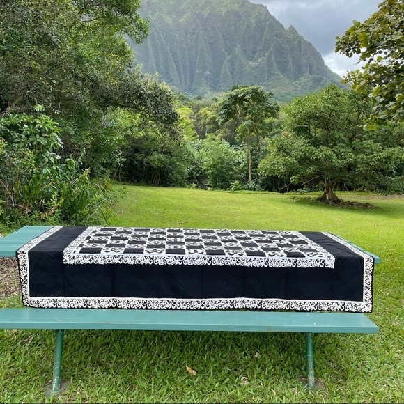 Malaysian Batik Tablecloth Tapestry Rectangle and Set Of 6 Cloth Napkins Set - Picture 2 of 16